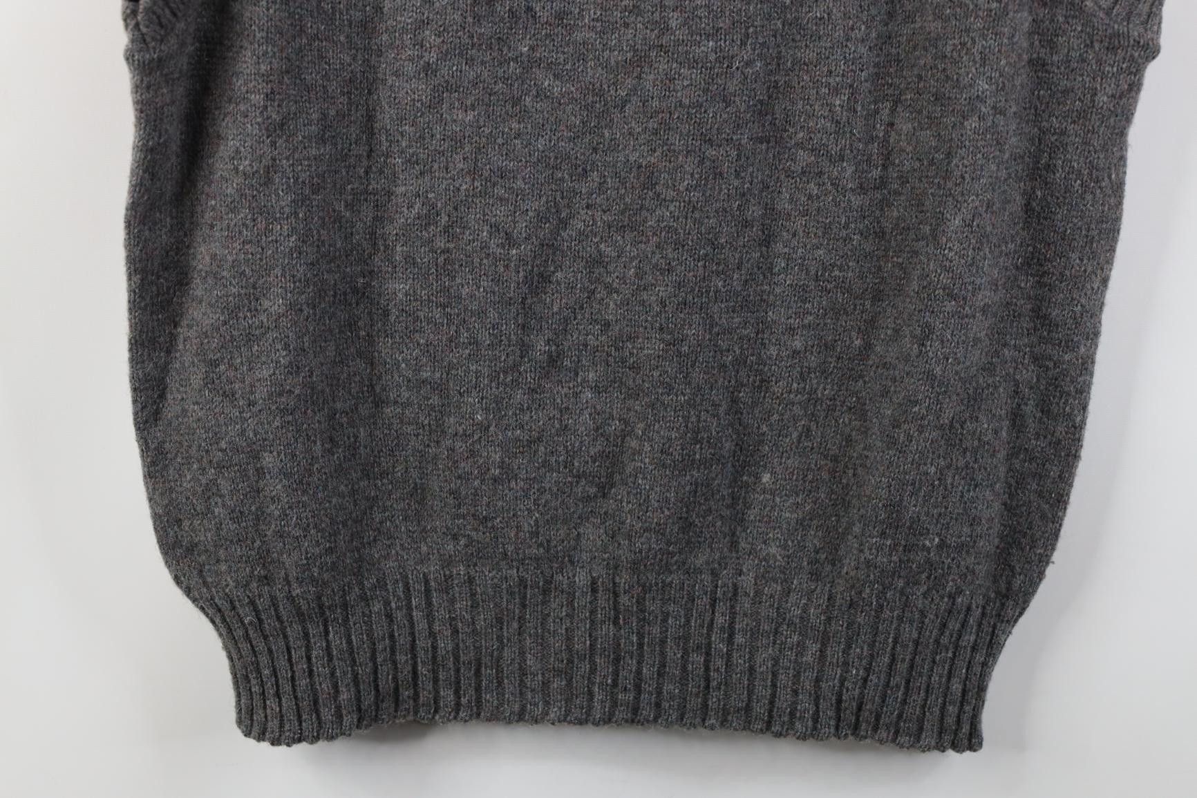 Vintage Vintage 70s Streetwear Wool V-Neck Sweater Vest Gray USA Size US L / EU 52-54 / 3 - 8 Thumbnail