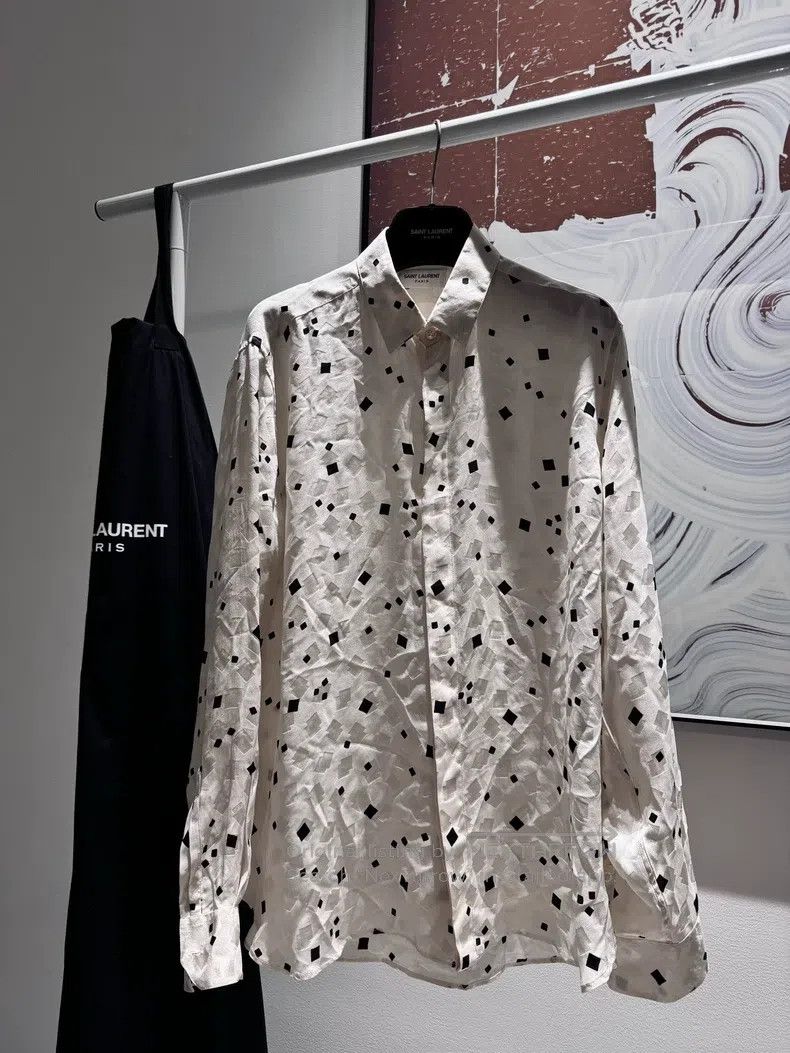 Saint Laurent Paris Saint Laurent Paris size 40 Mulberry Silk Square Shirt Size L / US 10 / IT 46 - 1 Thumbnail