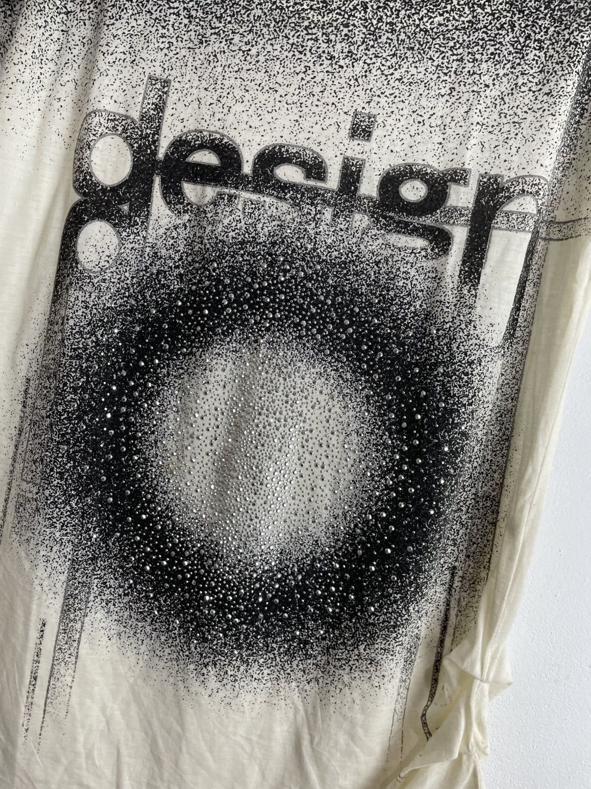 GOA Undefined glitter black holes Design tee Size US M / EU 48-50 / 2 - 3 Thumbnail