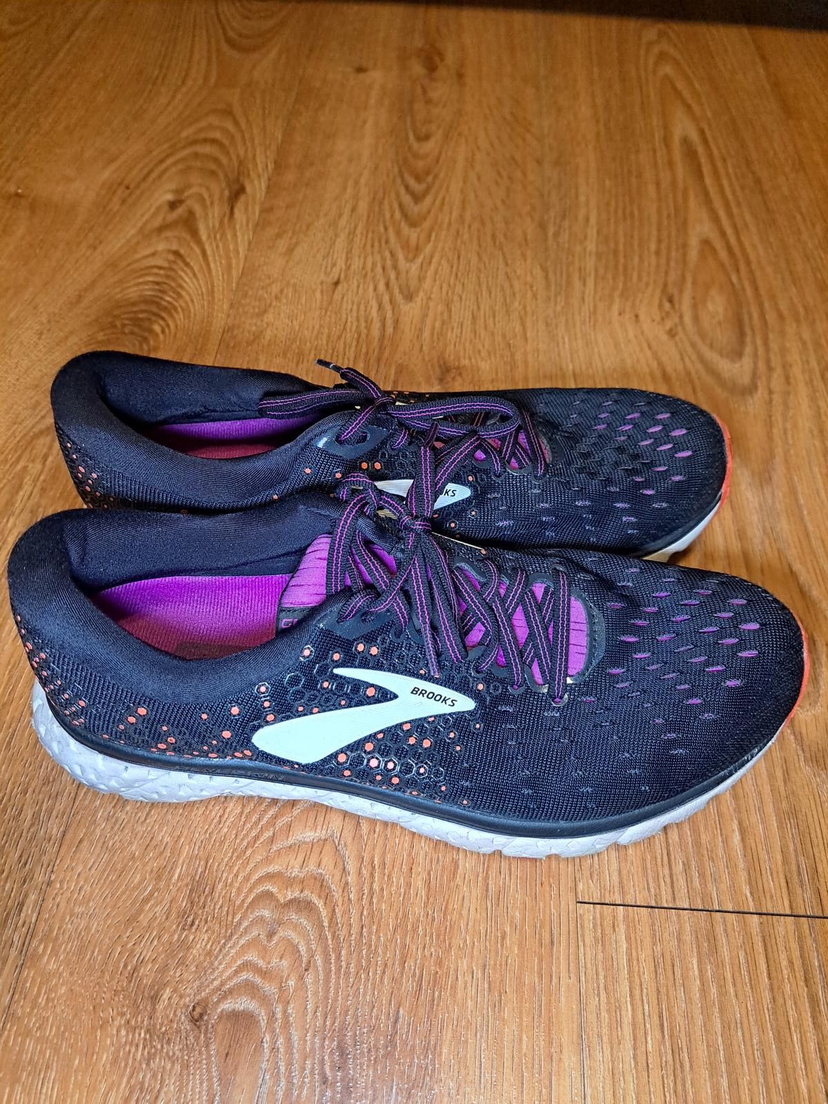 Brooks Brooks Running Shoes Womens Size 10 Glycerin 17 Black Size US 10 / IT 40 - 8 Thumbnail