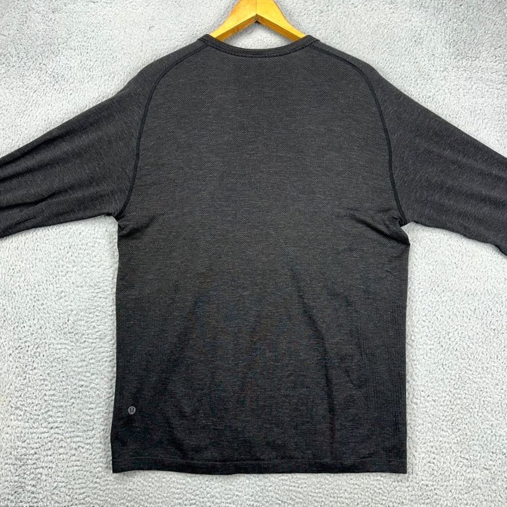Lululemon Lululemon Henley T-Shirt Mens XL Dark Grey Long Sleeve Tee Logo Regular Fit Casual Shirt Streetwear Size US XL / EU 56 / 4 - 3 Thumbnail
