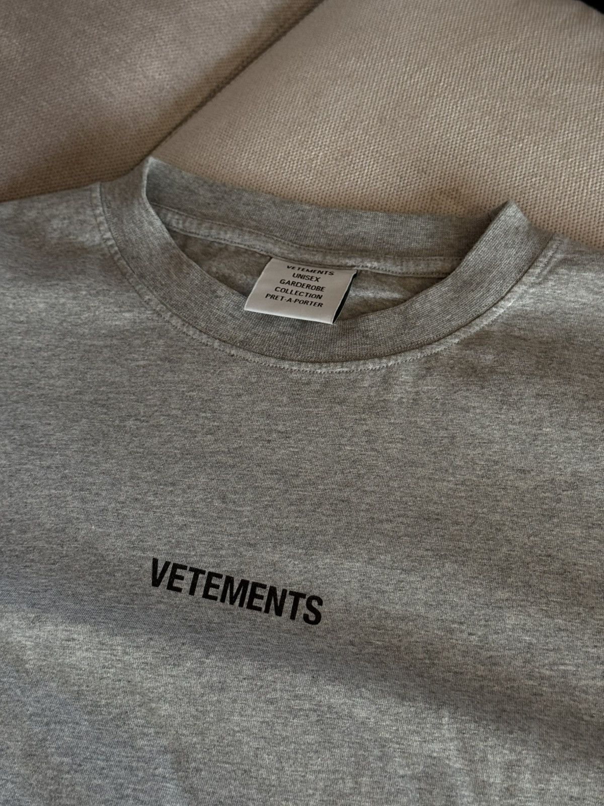 Vetements Grey Vetements Logo Back Label Size US L / EU 52-54 / 3 - 2 Thumbnail