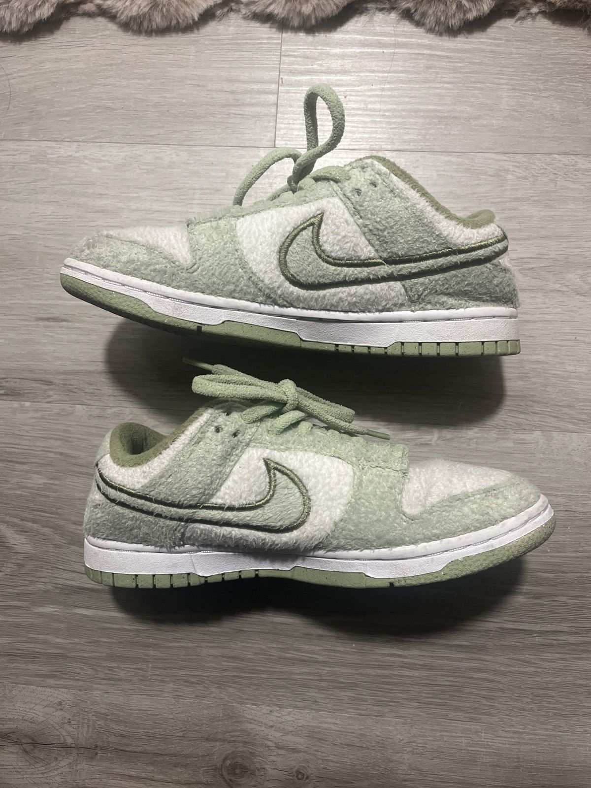 Nike Nike Low Dunk Fleece Honeydew Size US 6 / IT 36 - 2 Thumbnail