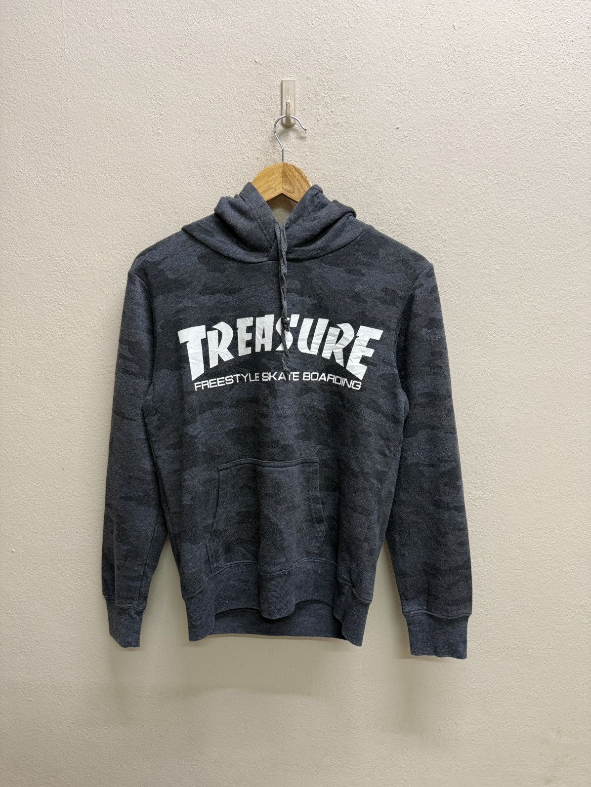 Japanese Brand Jungle Storm Treasure Parody Trasher Magazine Camo Hoodie Size US XS / EU 42 / 0 - 13 Thumbnail