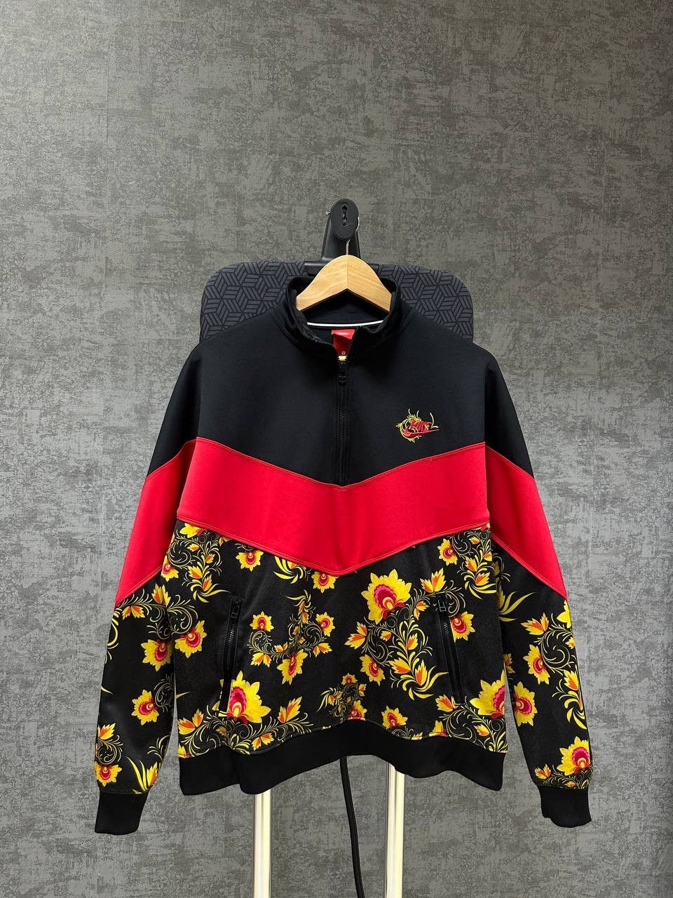 Nike × Nike ACG × Vintage Vintage Nike Track Floral Printed 1/4 Hoodie Size L / US 10 / IT 46 - 1 Thumbnail