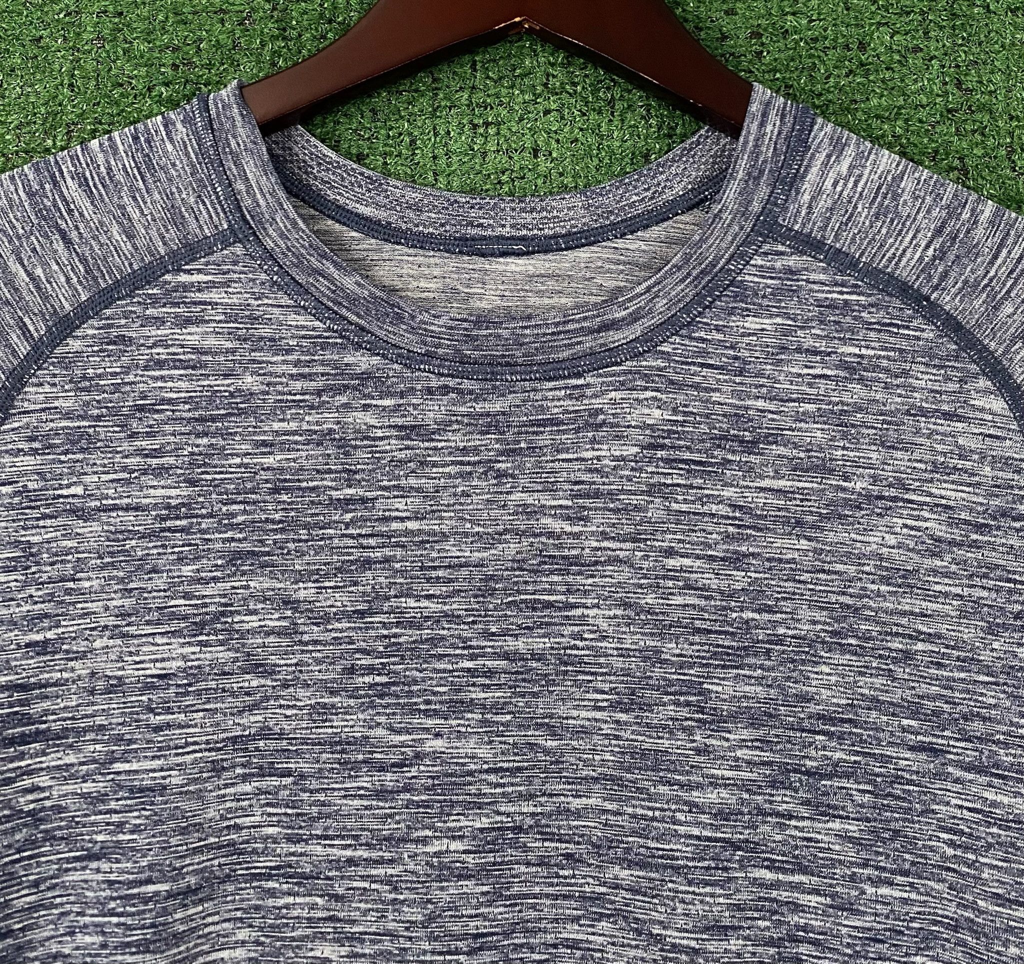 Lululemon Lululemon Metal Vent Tech Surge Heather Navy Shirt Medium Size US M / EU 48-50 / 2 - 2 Thumbnail