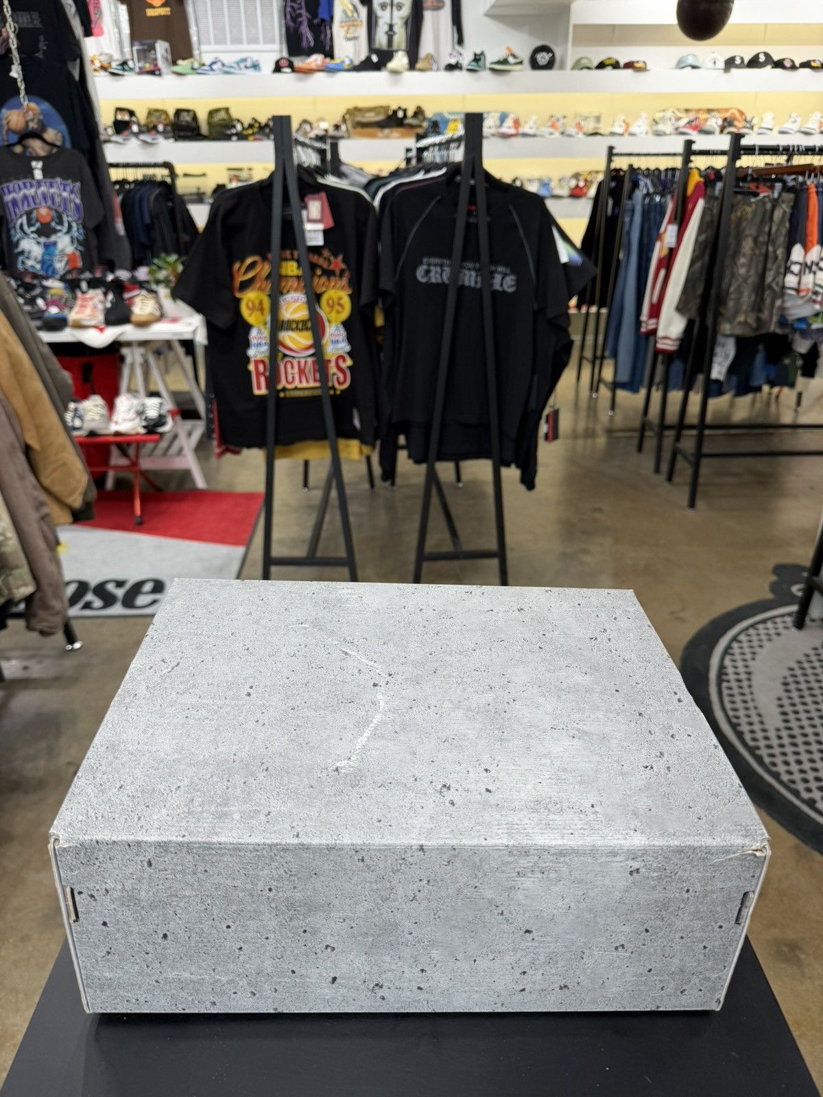 Jordan Brand Air Jordan 4 Paris Olympic Wet Cement Size 9 (2024) Size US 9 / EU 42 - 15 Thumbnail
