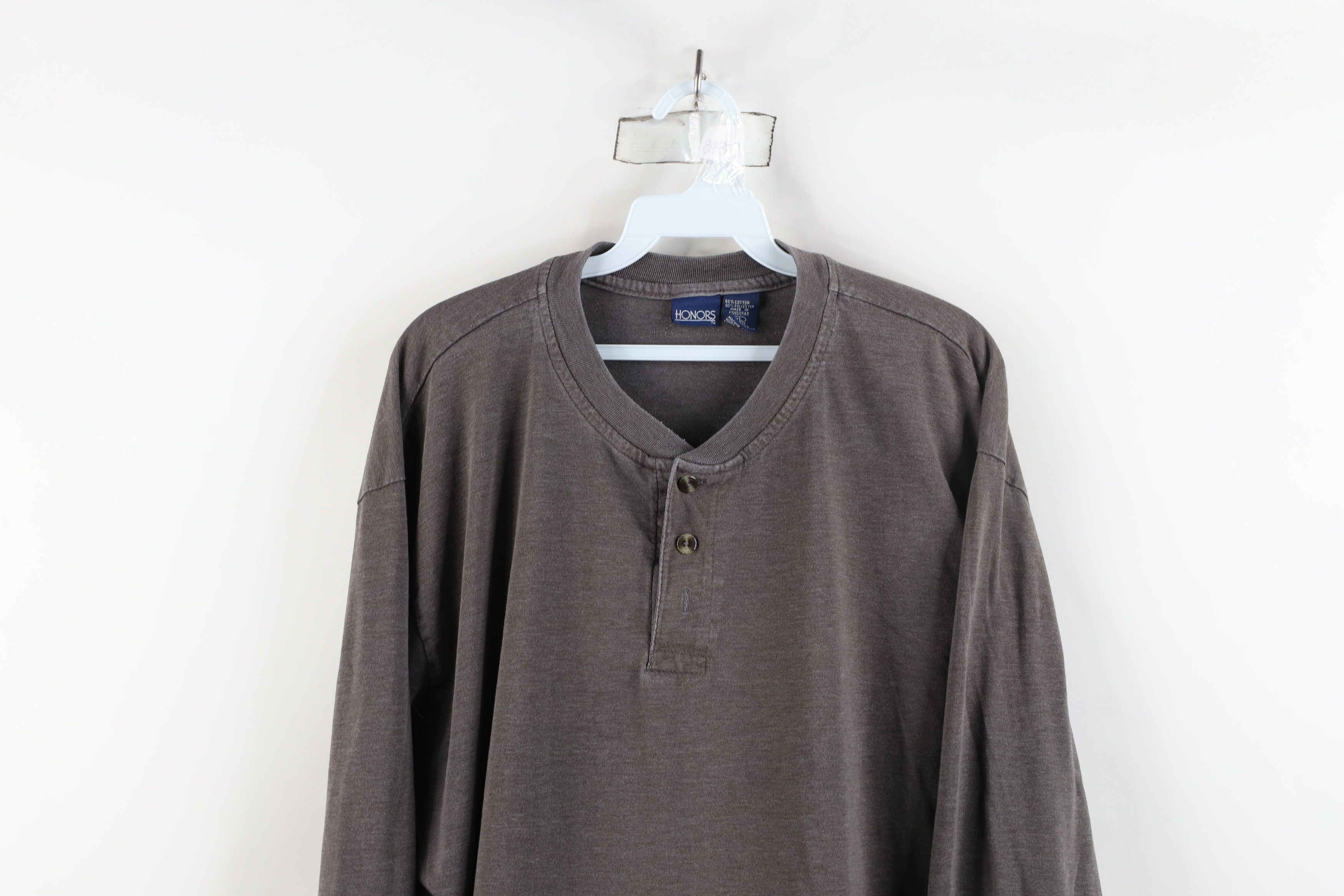 Vintage Vintage 90s Streetwear Long Sleeve Henley T-Shirt Dark Gray Size US XL / EU 56 / 4 - 2 Thumbnail