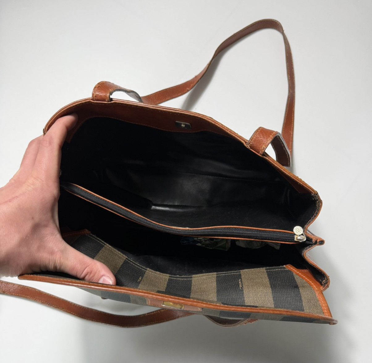 Fendi Vintage Fendi Leather Bag Size ONE SIZE - 5 Thumbnail
