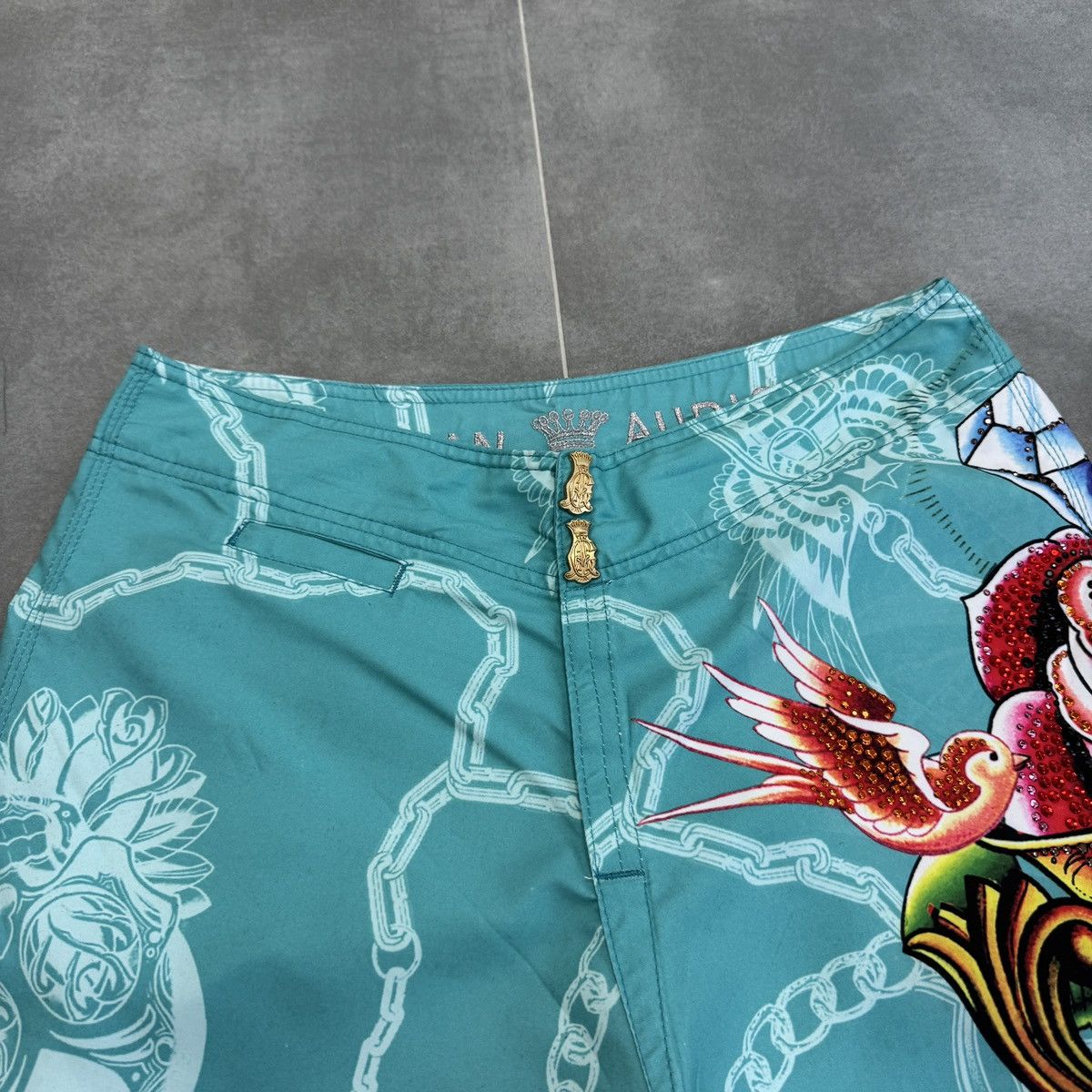 Christian Audigier Christian Audigier Surf Style Tattoo Y2K Board Men Shorts Size US 33 - 10 Thumbnail