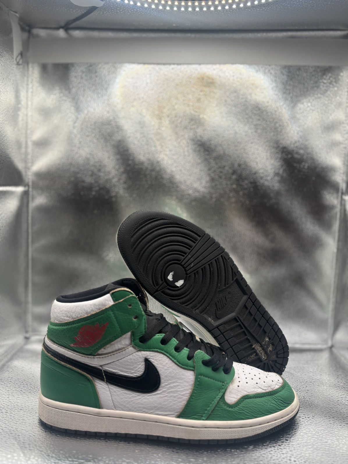 Jordan Brand Air Jordan 1 Lucky Green Size US 9.5 / IT 39.5 - 1 Thumbnail