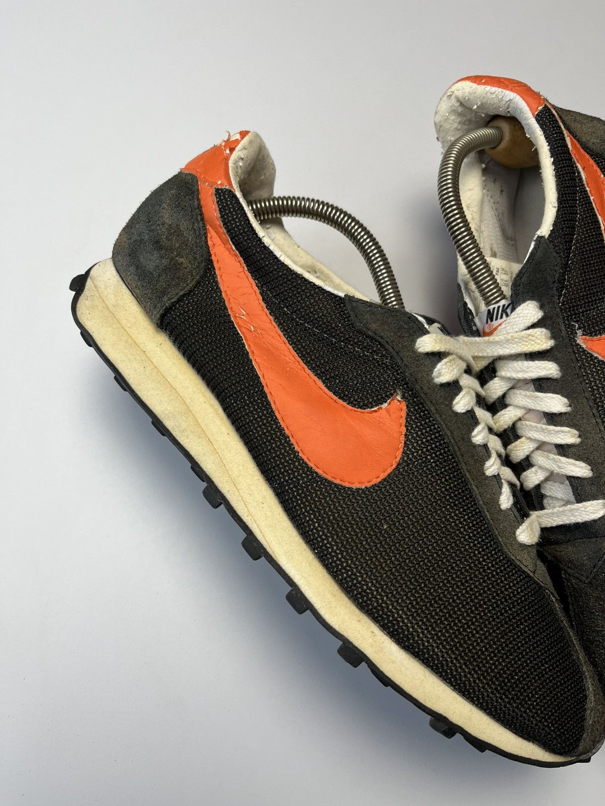 Nike Nike Vintage Waffle Racer 2007 Black Orange Size US 9 Size US 9 / EU 42 - 7 Thumbnail