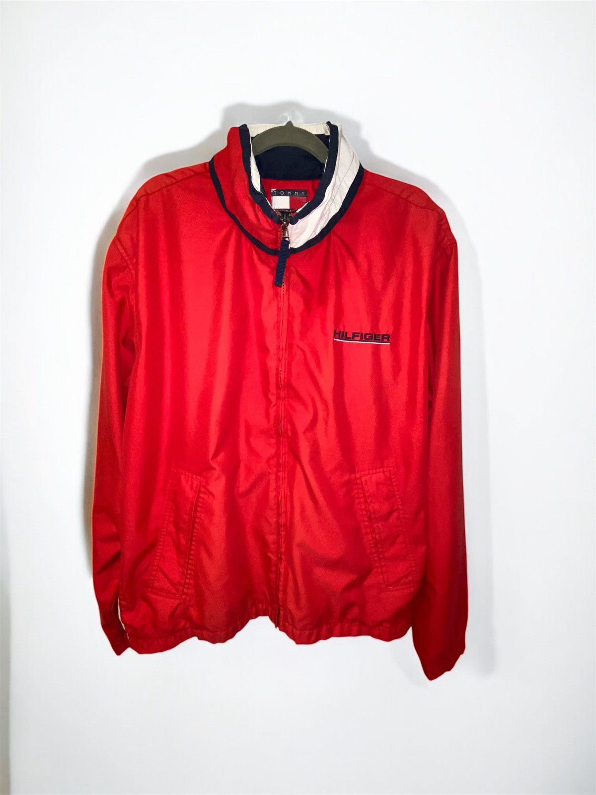 Tommy Hilfiger Vintage Tommy Hilfiger Windbreaker Jacket Size US L / EU 52-54 / 3 - 1 Thumbnail