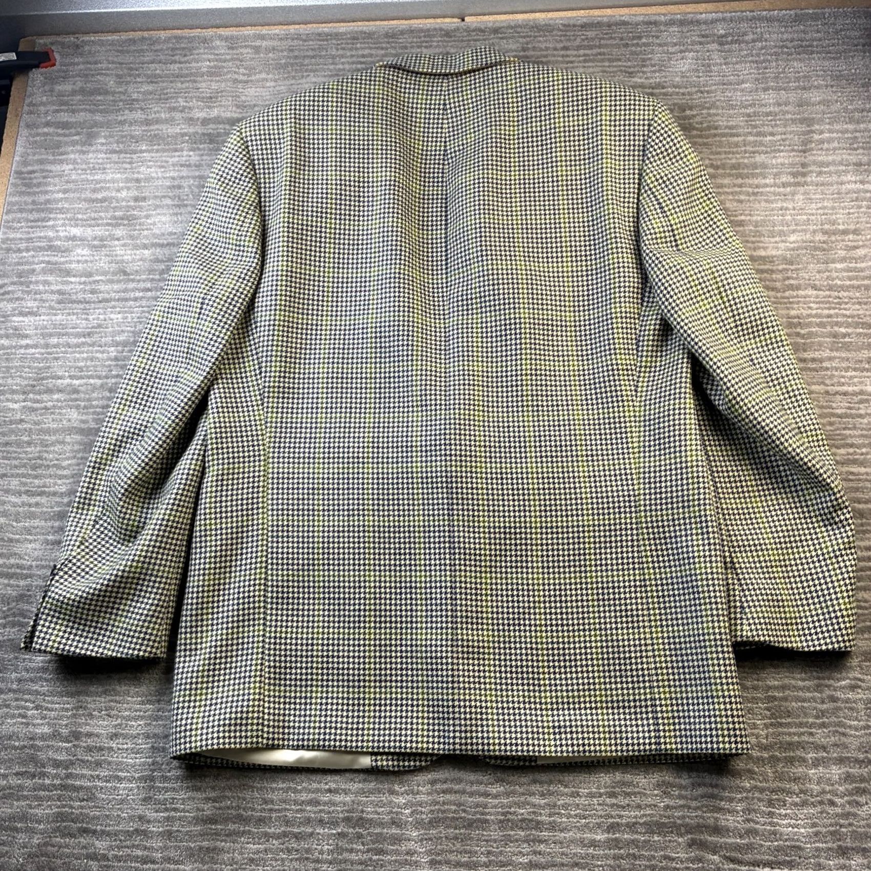 Hugo Boss VINTAGE Hugo Boss Jacket Mens 44 Green Tweed Wool Blazer Sport Coat HUGO BOSS Blazer Green Tweed Wool 44 Mens Vintage Jacket Size 44R - 2 Thumbnail
