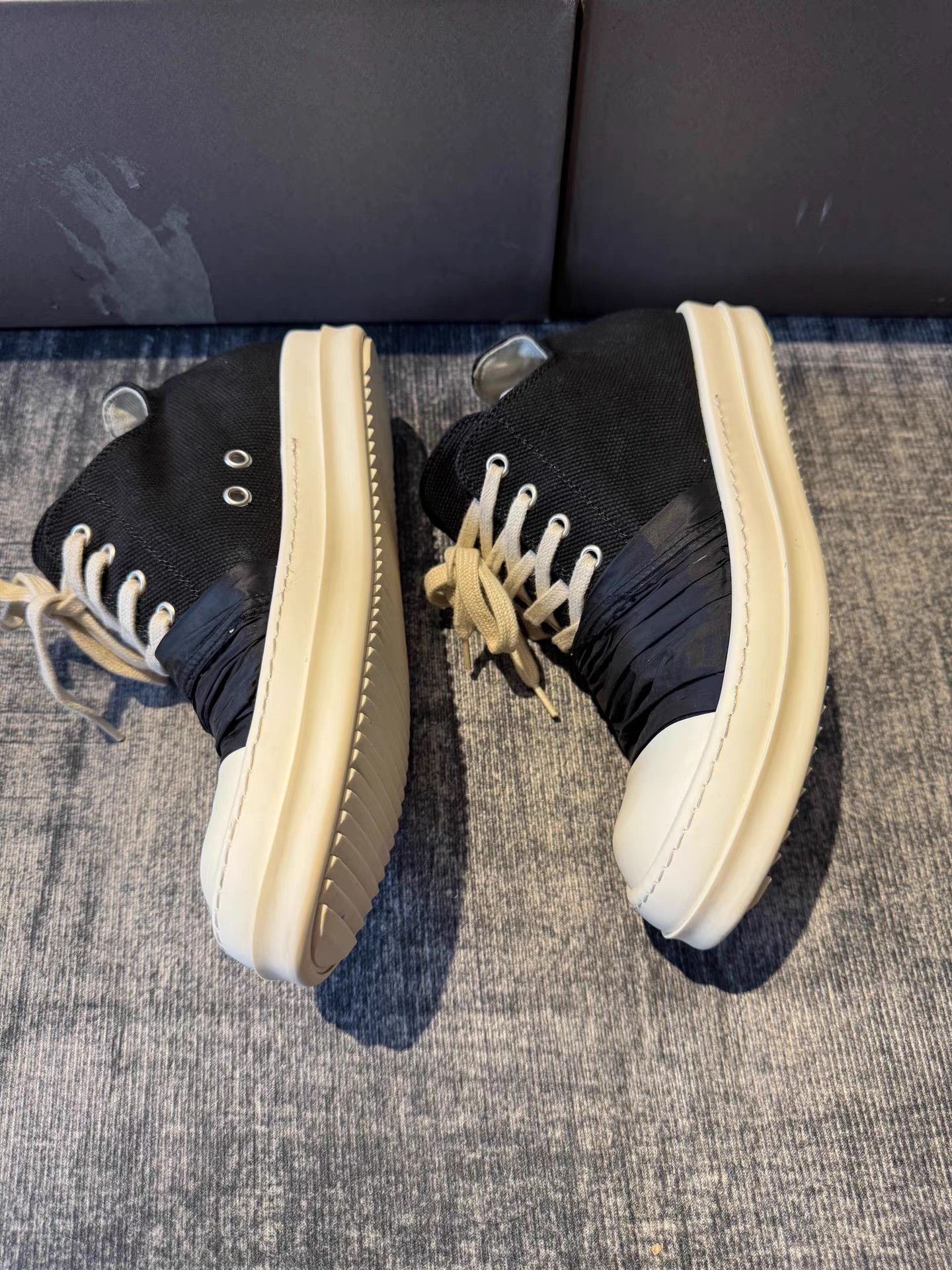 Rick Owens Rick Owens Black Silk Lace Low-Top Big Converse Size US 7 / IT 37 - 5 Thumbnail