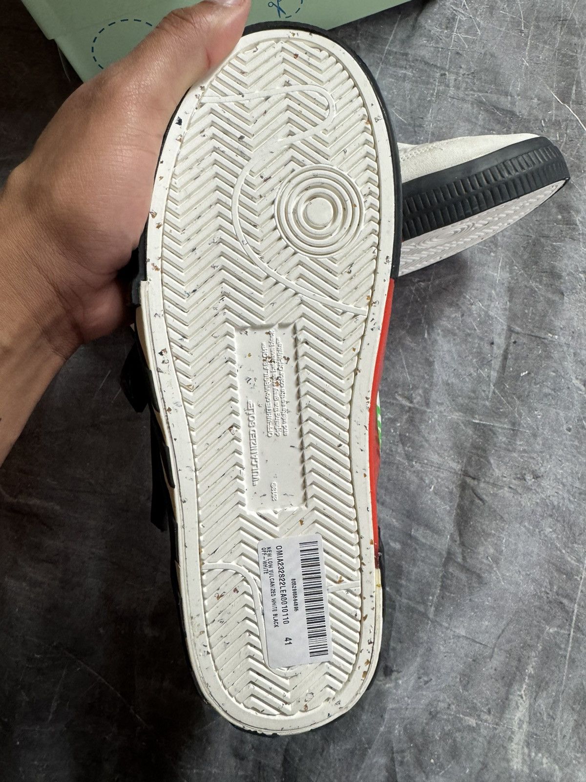 Off-White Off-White Vulcanized Sneakers in White / Black Size US 8 / EU 41 - 7 Thumbnail