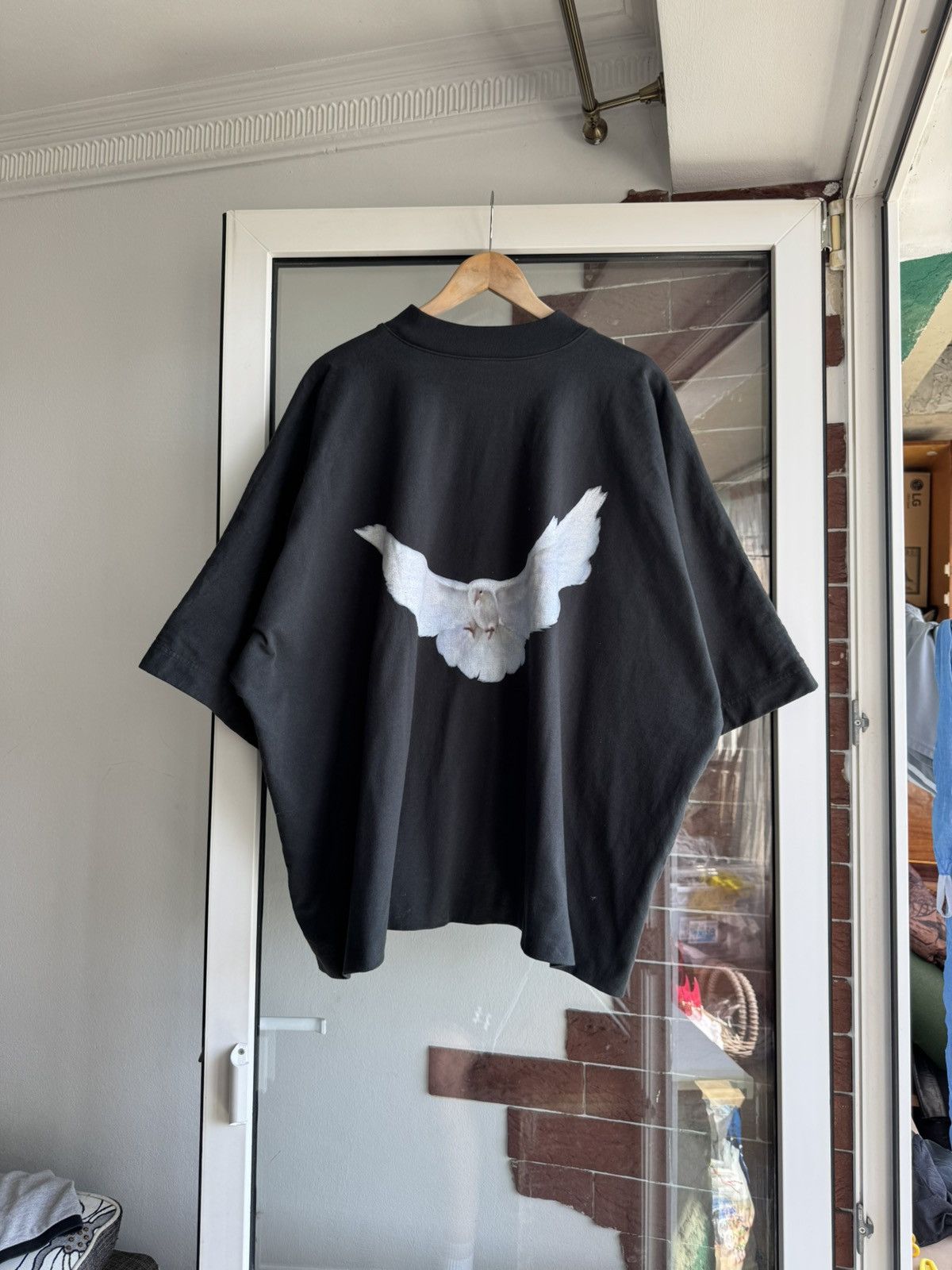 Balenciaga × Gap × Yeezy 🇺🇸🕊️Yeezy Gap Balenciaga Tshirt Size US XL / EU 56 / 4 - 3 Thumbnail