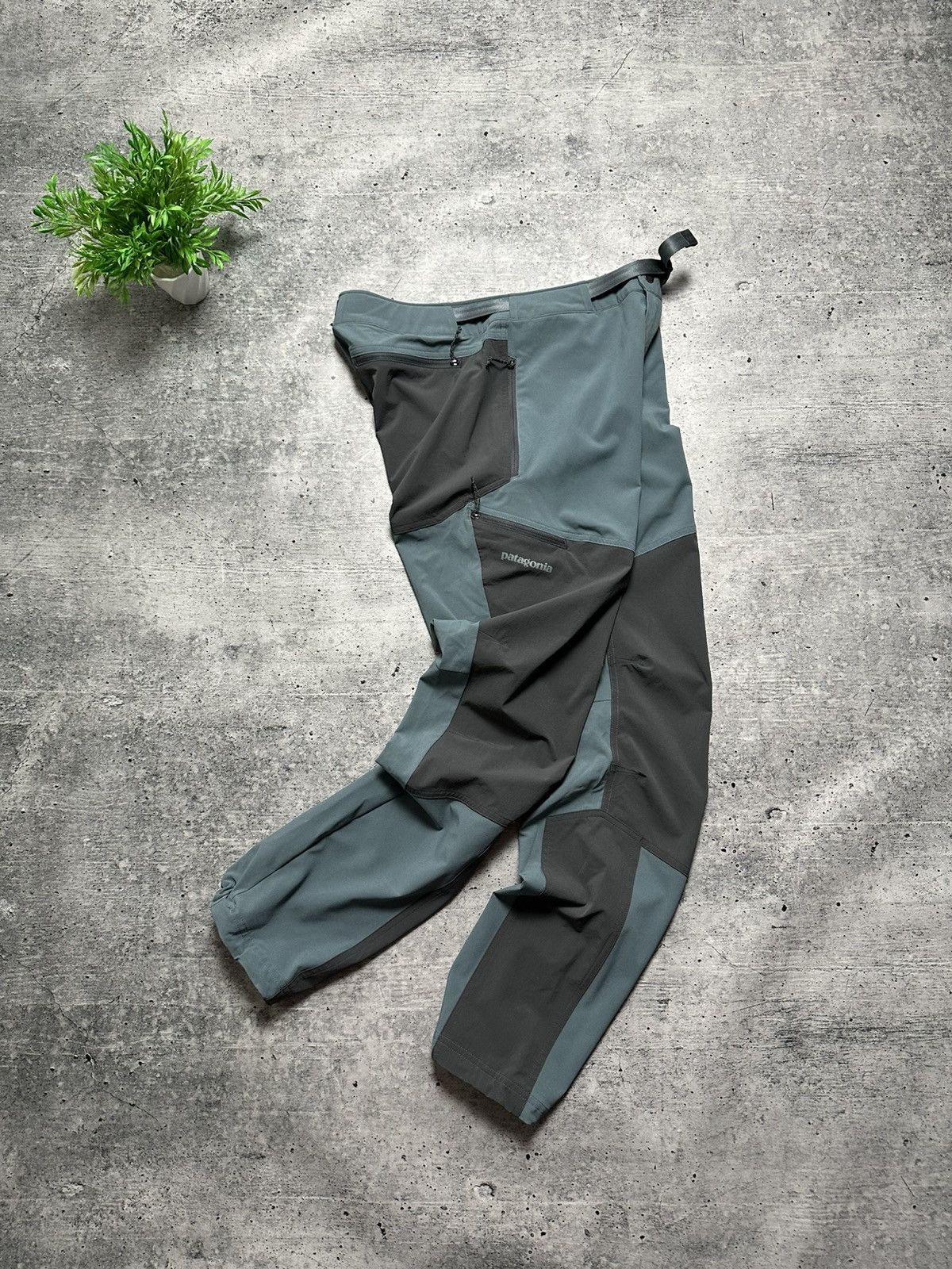Patagonia Patagonia Altvia ALPINE Hiking Outdoor Hiking Pants Size US 30 / EU 46 - 1 Thumbnail