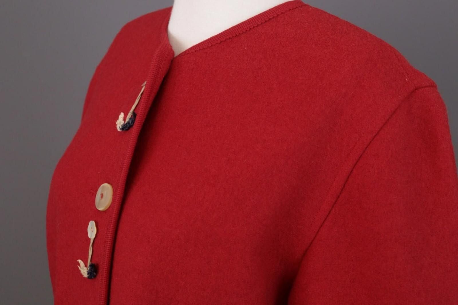 GIESSWEIN Giesswein Red Austeia Wool Jacket Size GB 36 / USA 10 / E 44 Size L / US 10 / IT 46 - 10 Thumbnail