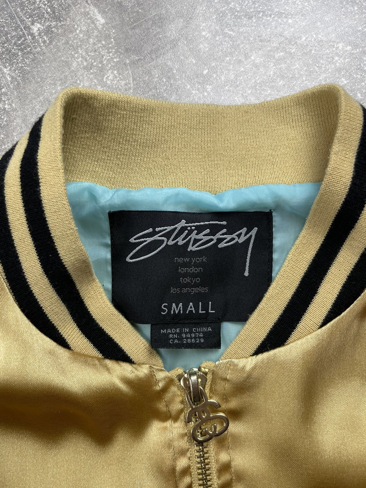 Stussy Stussy Vintage Gold / Black Big Logo Satin Bomber Jacket Size US S / EU 44-46 / 1 - 11 Thumbnail