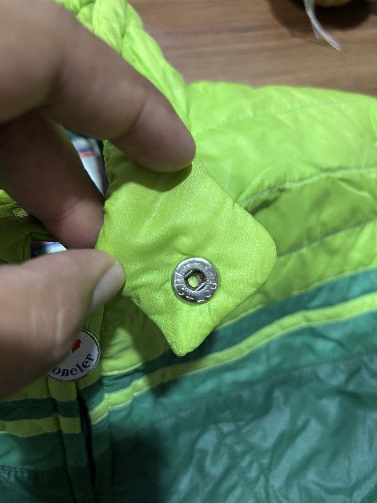 Vintage Vintage Moncler Ski Wear Puffer Jacket Size US M / EU 48-50 / 2 - 6 Thumbnail