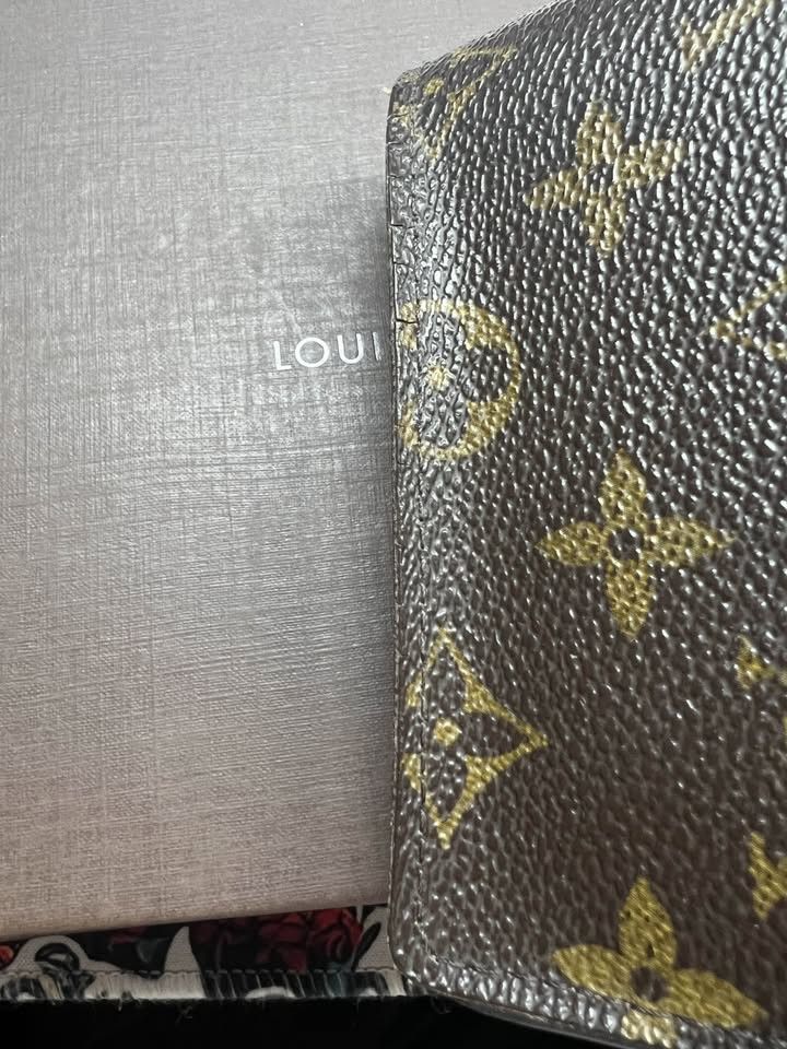 Louis Vuitton Louis Vuitton Monogram Bi Fold Men Wallet Size ONE SIZE - 11 Thumbnail