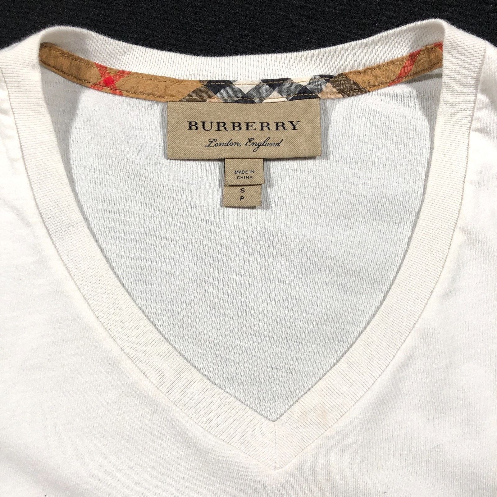 Burberry Burberry London Horse Logo V Neck Tee T Shirt White Size US S / EU 44-46 / 1 - 4 Thumbnail