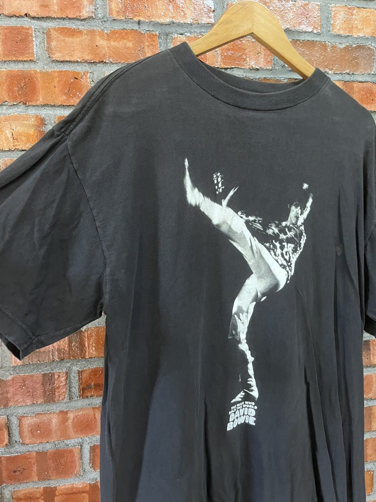 Band Tees Vintage David Bowie The Man Who Sold The World 1994 Size US L / EU 52-54 / 3 - 2 Thumbnail