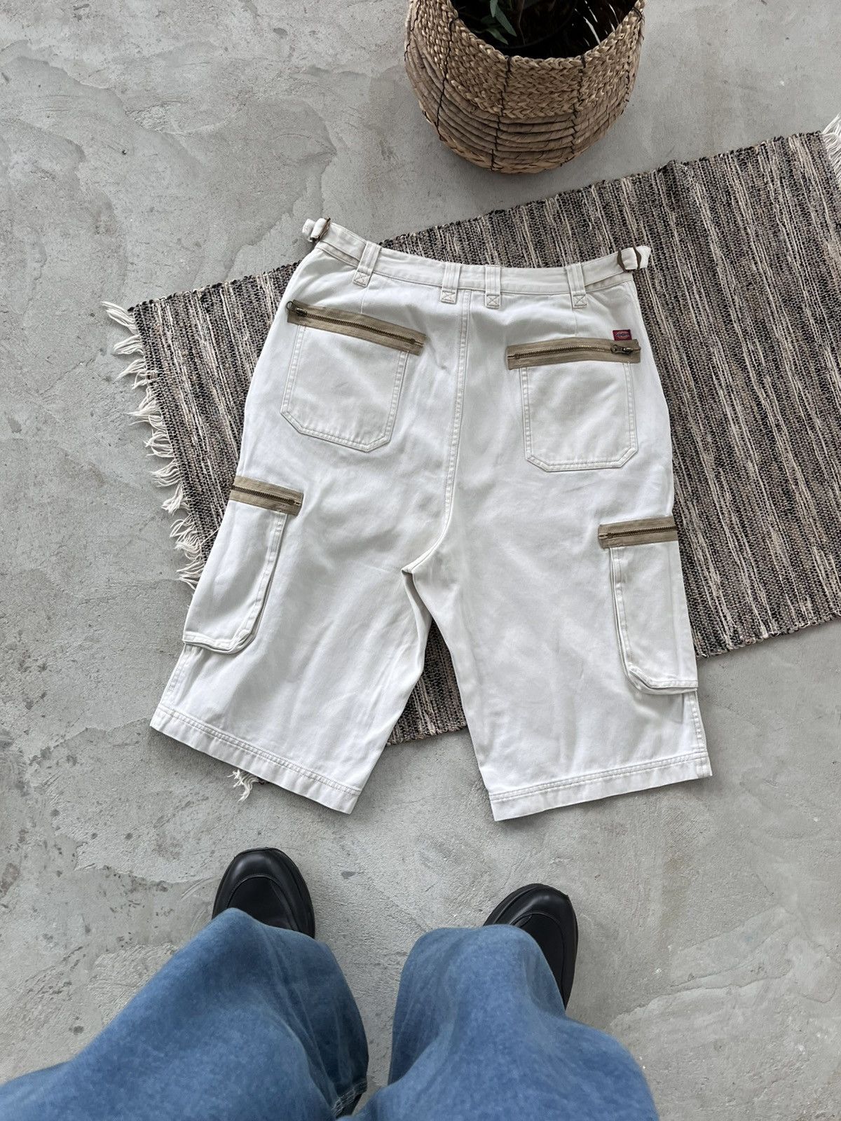 Dickies Vintage Dickies Beige Cargo Shorts Long Multi-Pocket Y2K 34 Size US 34 / EU 50 - 1 Thumbnail