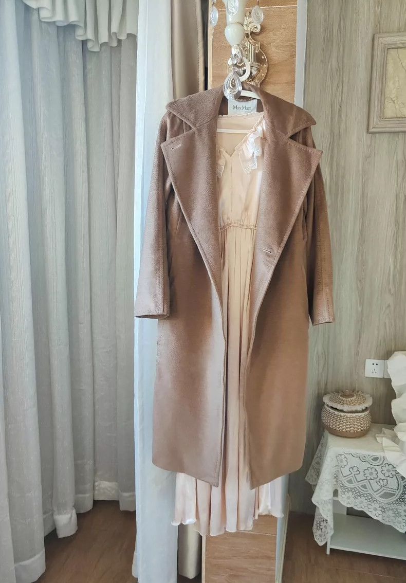 Max Mara Max Mara 100% camel hair coat Size M / US 6-8 / IT 42-44 - 1 Thumbnail
