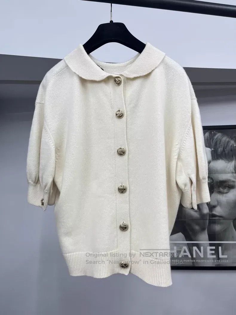 Chanel Chanel Equestrian series back button small round neck cash Size XS / US 0-2 / IT 36-38 - 2 Thumbnail