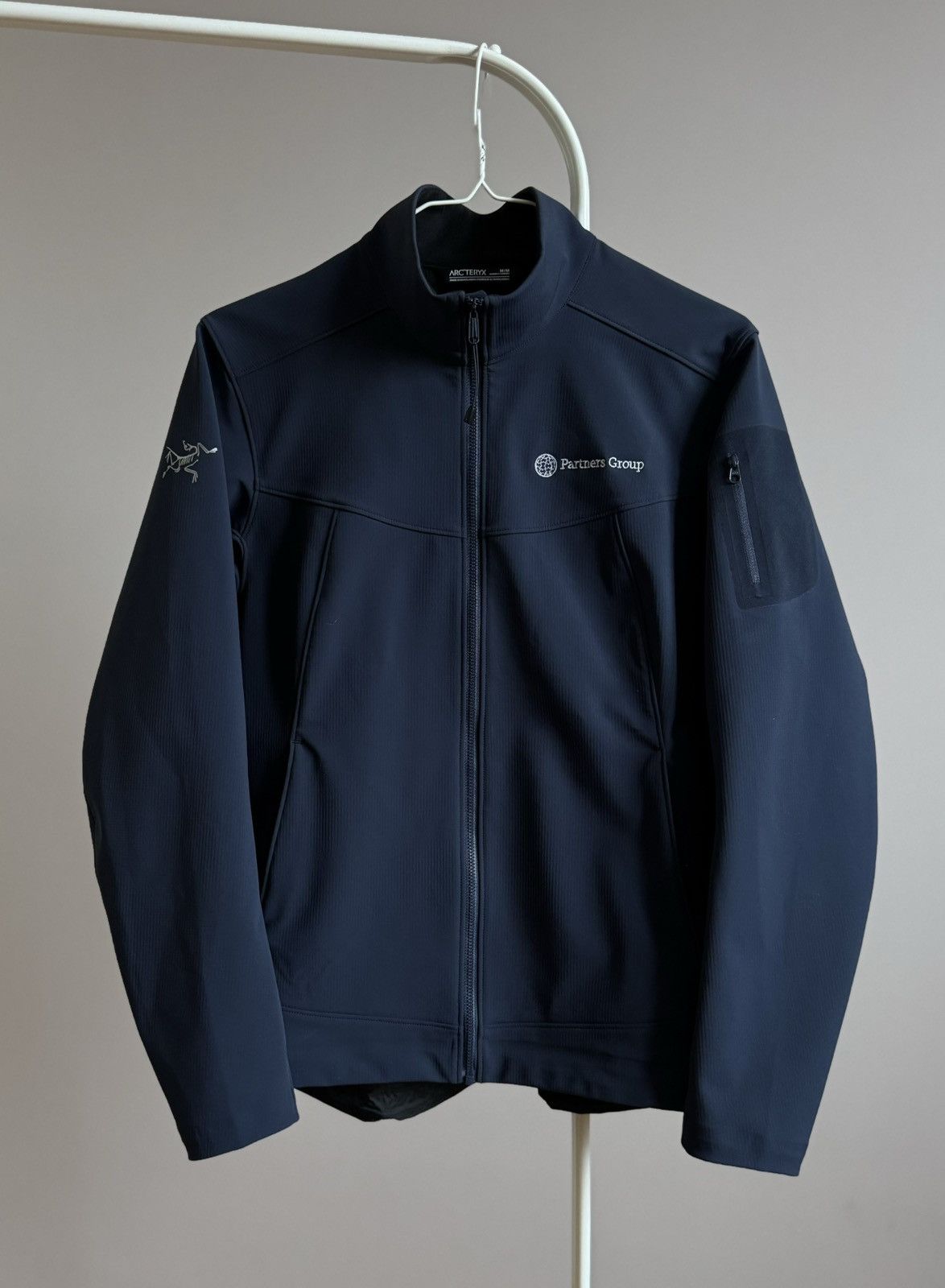Arc'teryx Arc'teryx Epsilon LT Jacket Corporate Zip Parnters Group Size M / US 6-8 / IT 42-44 - 1 Thumbnail