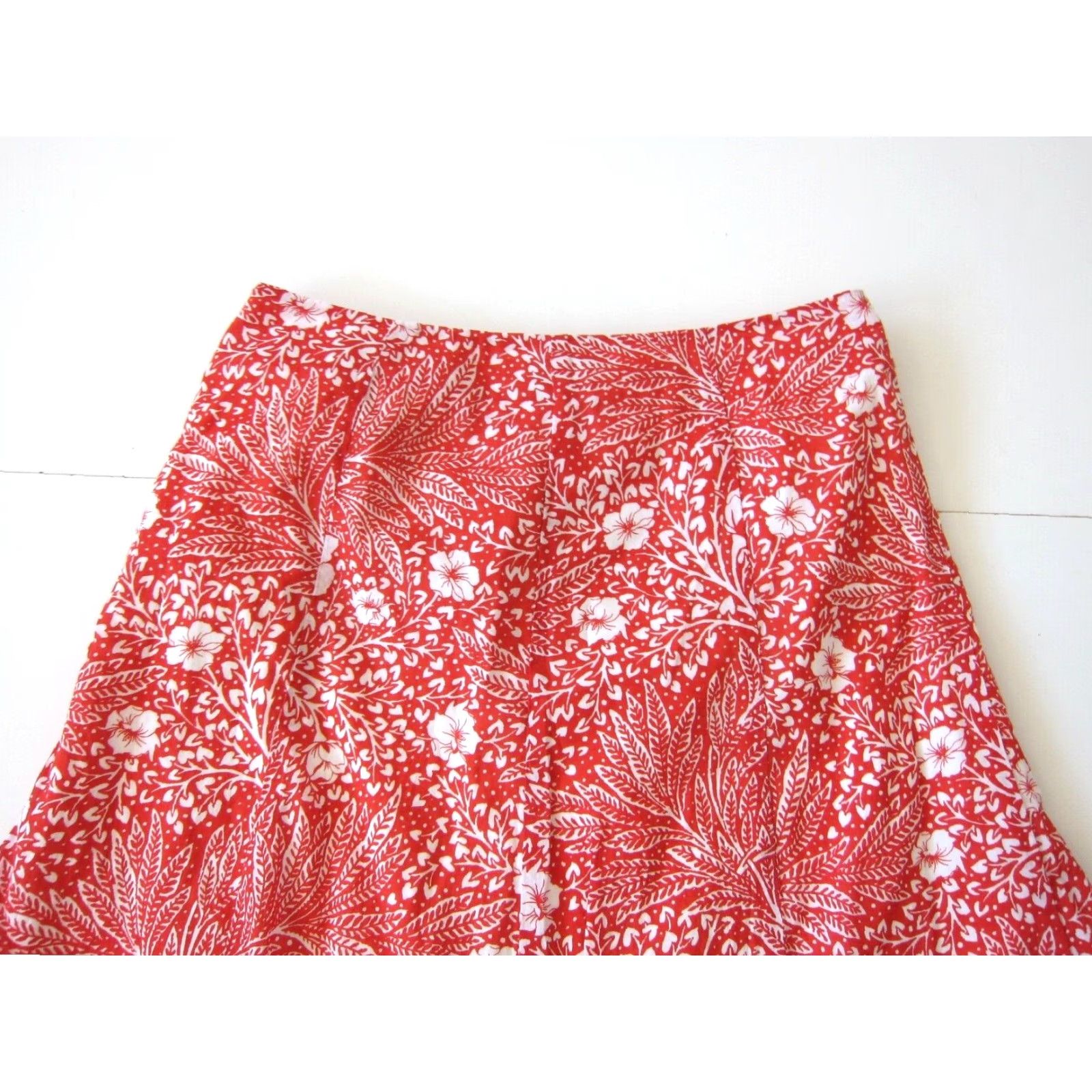 Ann Taylor Ann Taylor Skirt Women 6 Red Cotton Floral Lined A-Line Zip Wrap Knee Length Size 28" / US 6 / IT 42 - 5 Thumbnail