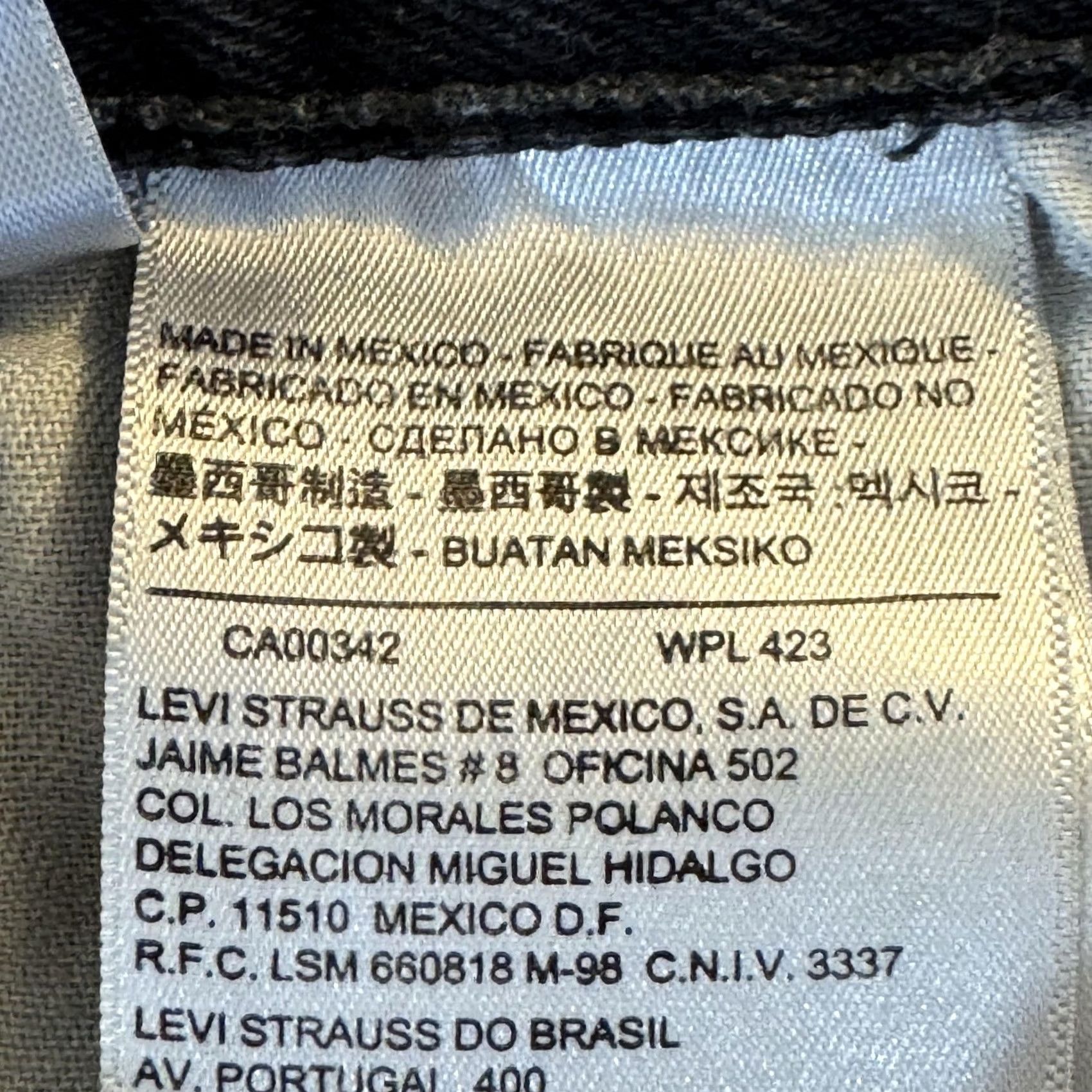 Levi's VINTAGE Levis 501 Jeans Mens 33x34 Black Button Fly Straight Leg Denim Button Fly Size US 33 - 5 Thumbnail