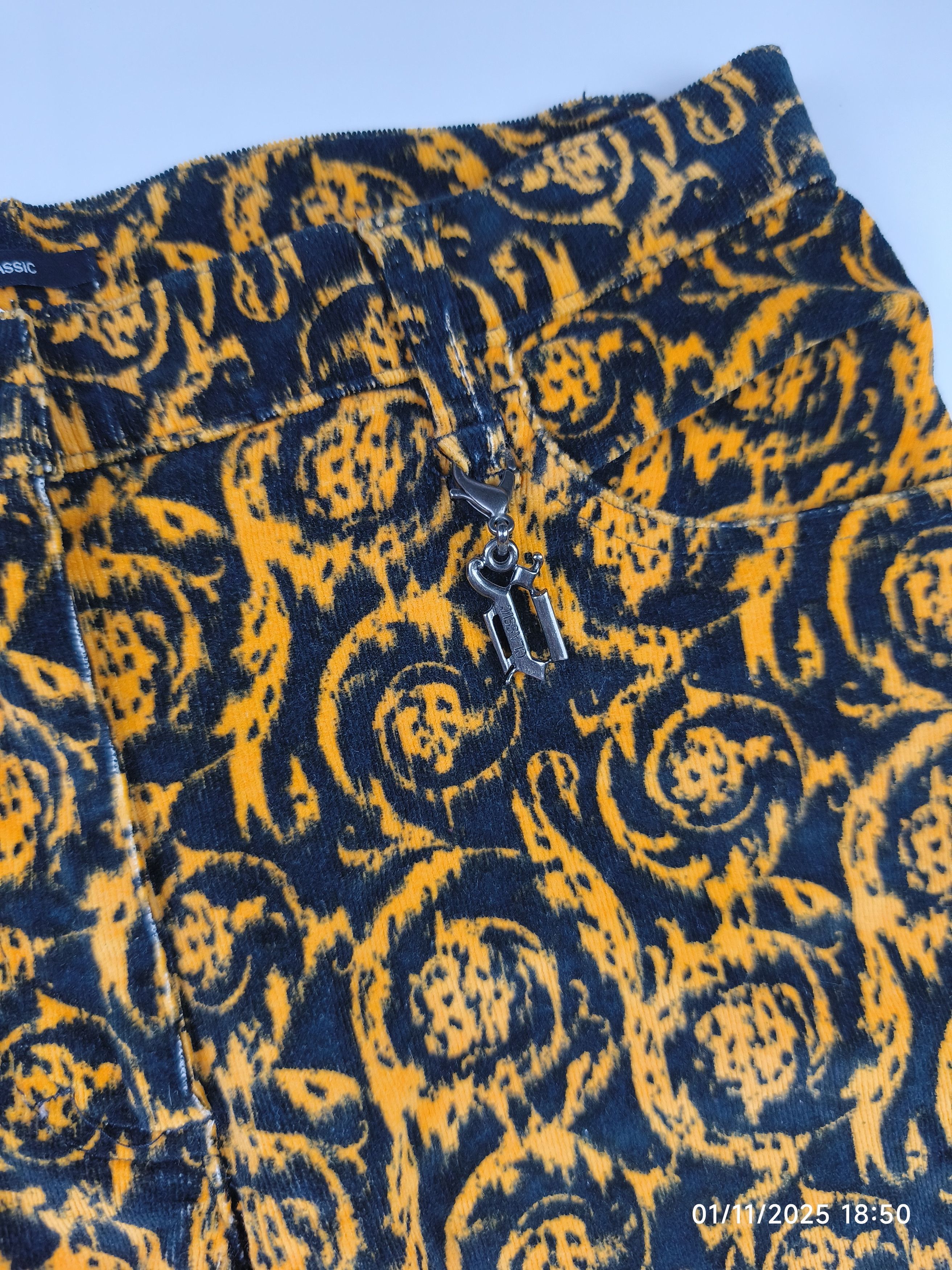 Versace Versace classic baroque pattern corduroy pants Size 28" / US 6 / IT 42 - 6 Thumbnail
