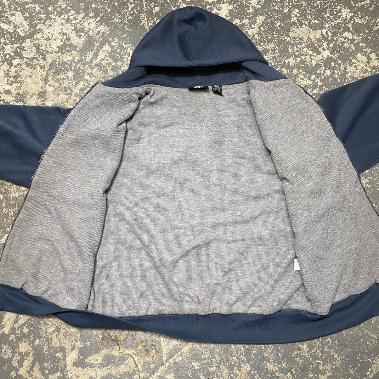 Japanese Brand × Vintage Vintage Athletic Blue Waffle Insulated Thermal Zip Hoodie Size US L / EU 52-54 / 3 - 3 Thumbnail
