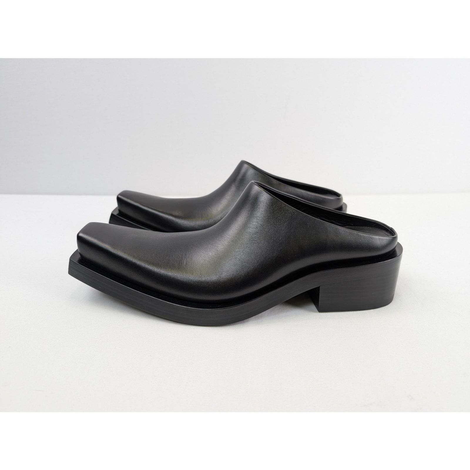 Balenciaga o1rshd1 New Matt Calfskin Santiago Mule Sandal in Black Size US 13 / EU 46 - 9 Thumbnail