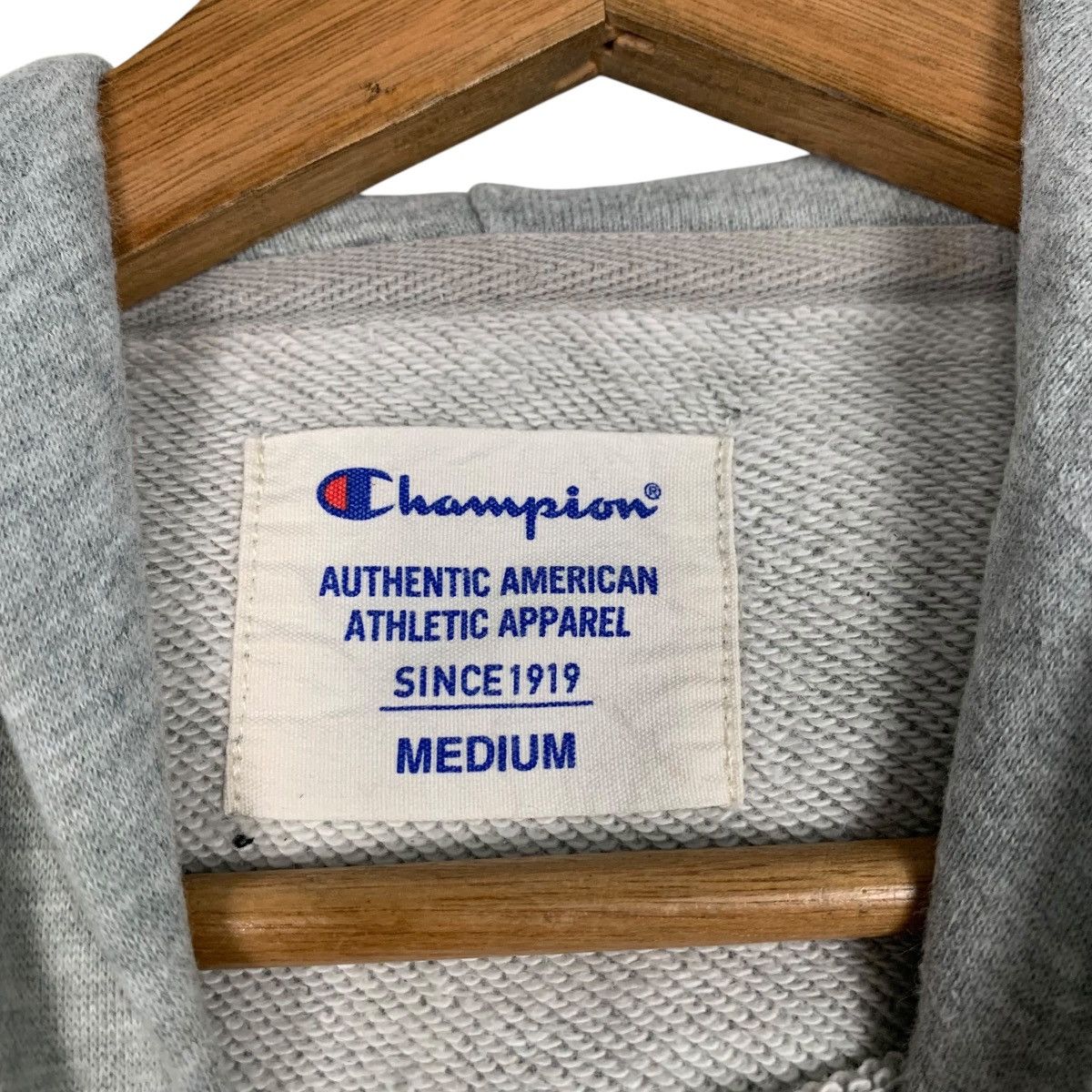 Champion Vintage Y2K CHAMPION Big Logo Pullover Hoodies #2213-C98 Size US M / EU 48-50 / 2 - 14 Thumbnail