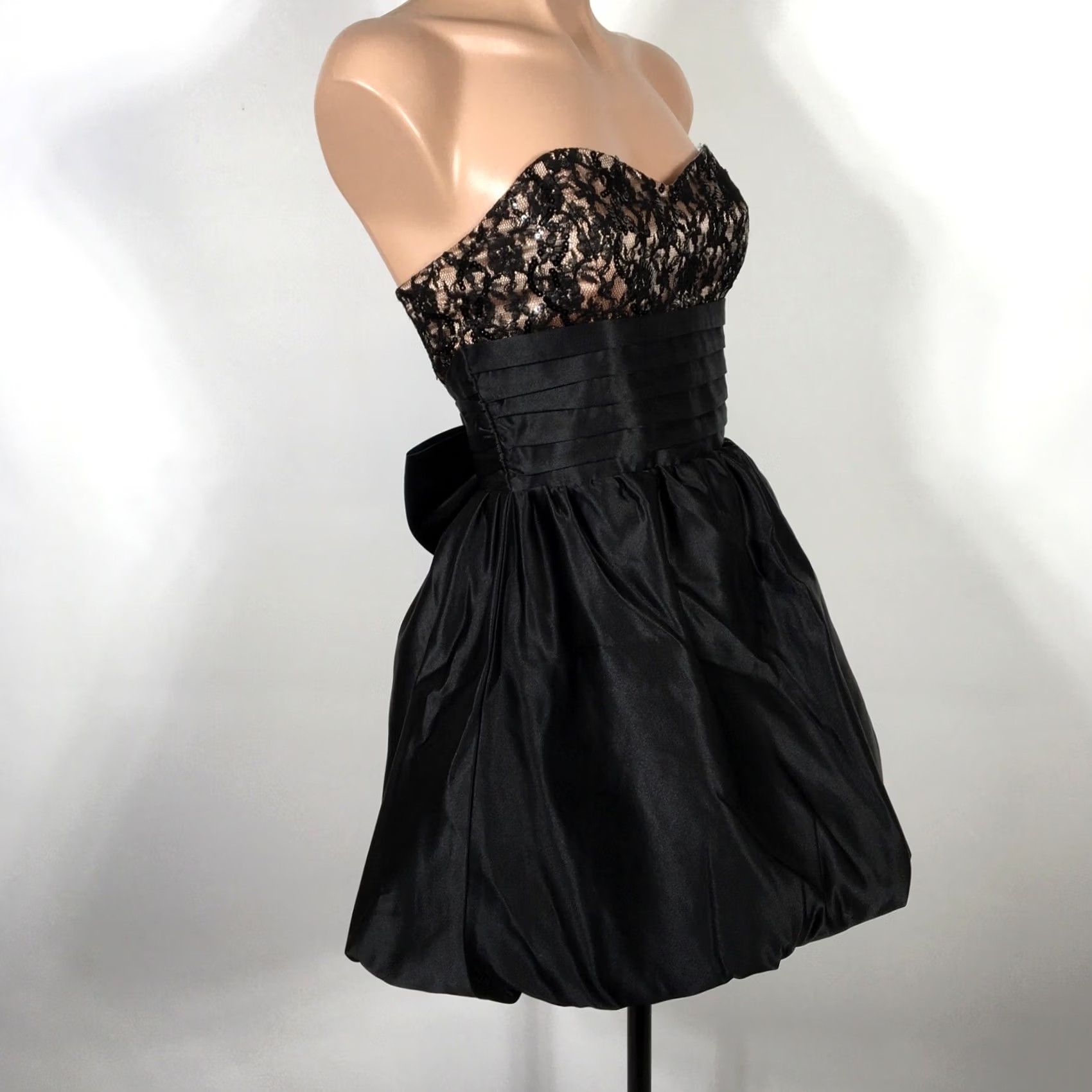 Betsey Johnson VTG Betsey Johnson Evening Dress Floral Lace Satin Bow Puff Party Mini A-Line 90s Womens size 4 Black EUC Size S / US 4 / IT 40 - 4 Thumbnail