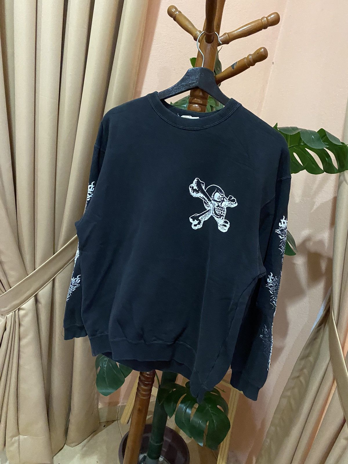 Other VINTAGE HEAD SKULL SKATEBOARD SWEATSHIRT Size US M / EU 48-50 / 2 - 4 Thumbnail