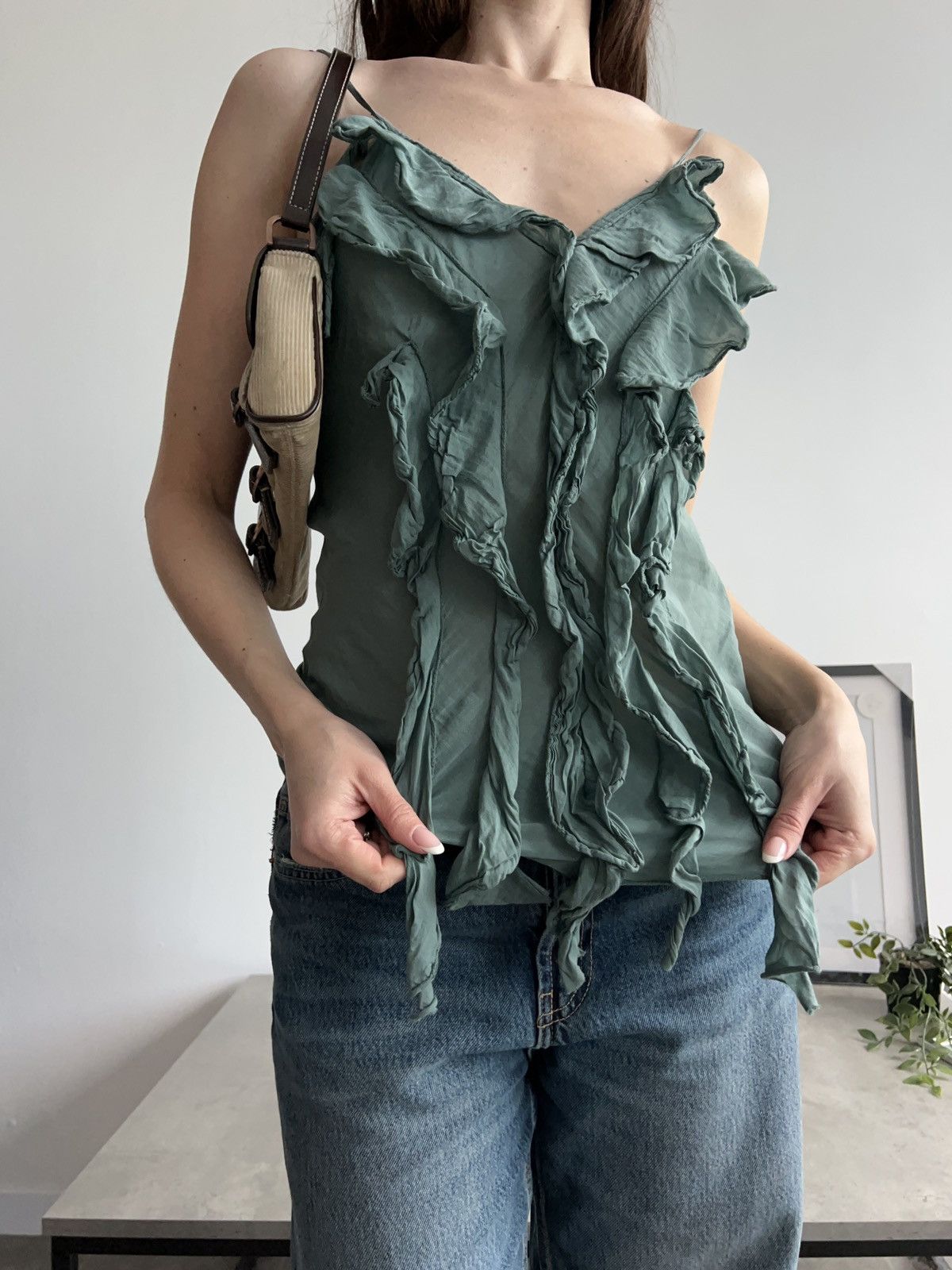 Vintage Amazing Vintage Silk Ruffle Italian Top T2K Size XS / US 0-2 / IT 36-38 - 4 Thumbnail