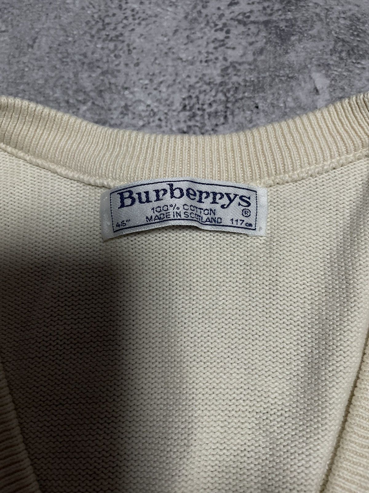Burberry Vintage Burberrys White V-neck Lambswool Knit Sweater Size US M / EU 48-50 / 2 - 6 Thumbnail