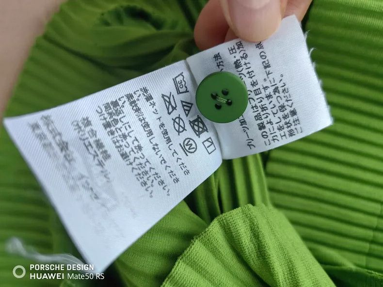 Issey Miyake Issey Miyake size:one size Green pleated coat Size XS / US 0-2 / IT 36-38 - 5 Thumbnail