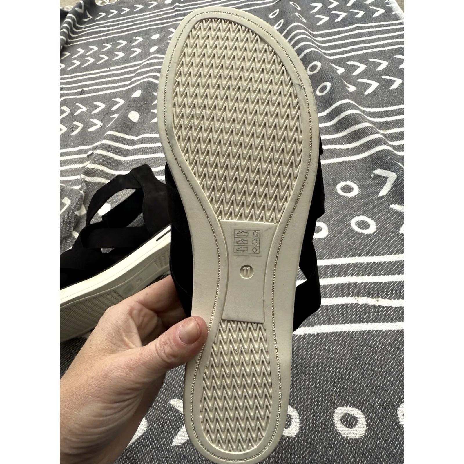 Eileen Fisher Eileen Fisher Women's Sandals Sport Sneaker Flat Heel Zip Strappy Leather Black 11 Shoes Womens Size US 11 / IT 41 - 7 Thumbnail
