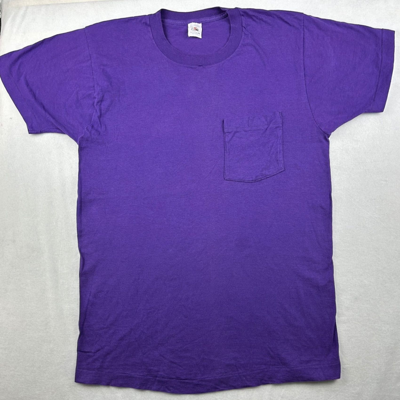 Fruit Of The Loom VINTAGE purple POCKET T-Shirt M/L Men Short Sleeve Cotton 80s 90s Fruit of the Loom Shirt Mens Size US M / EU 48-50 / 2 - 3 Thumbnail