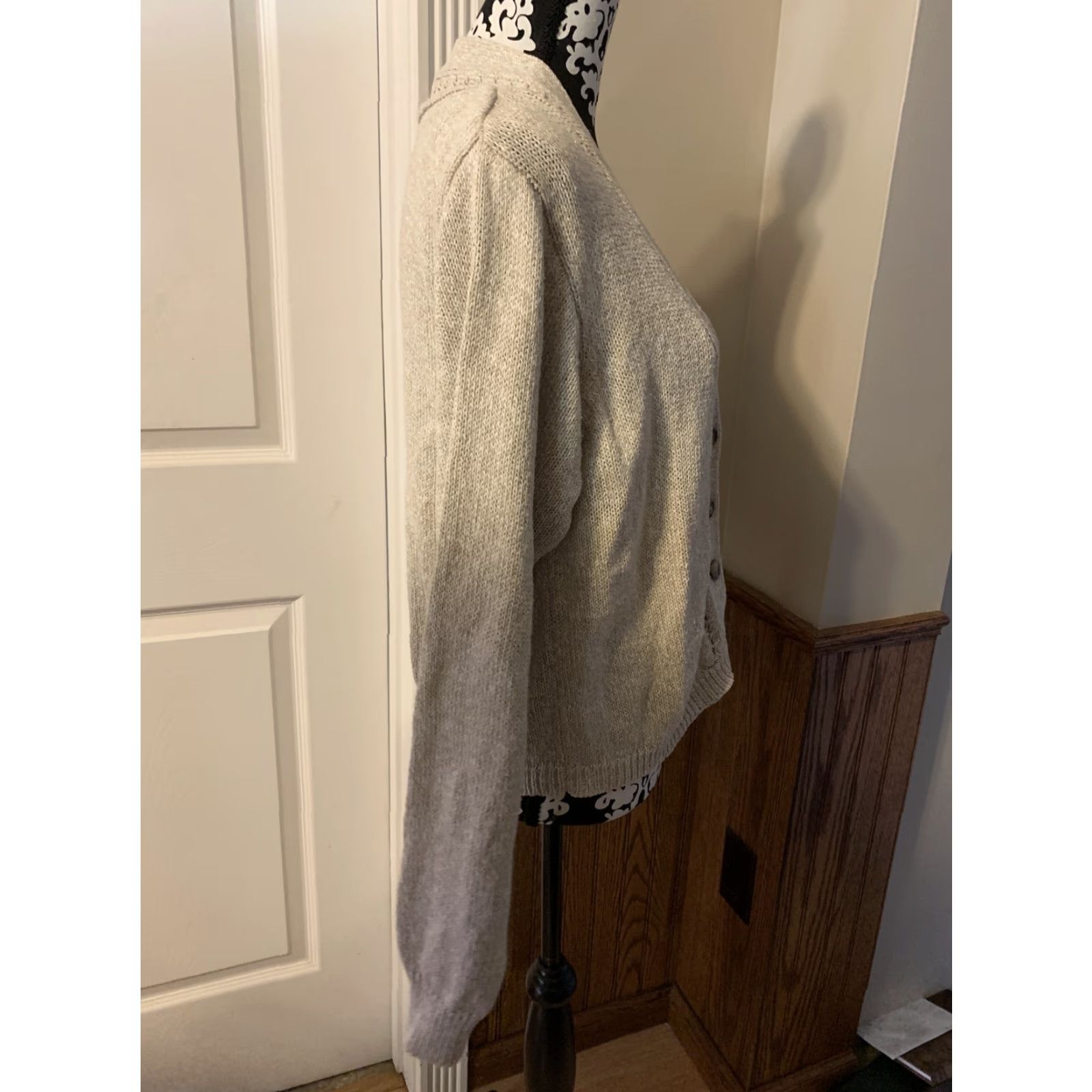 Vintage Womens Cardigan Sweater V-Neck Long Sleeve SZ S Beige Liz Caliborne Sport Size S / US 4 / IT 40 - 5 Thumbnail