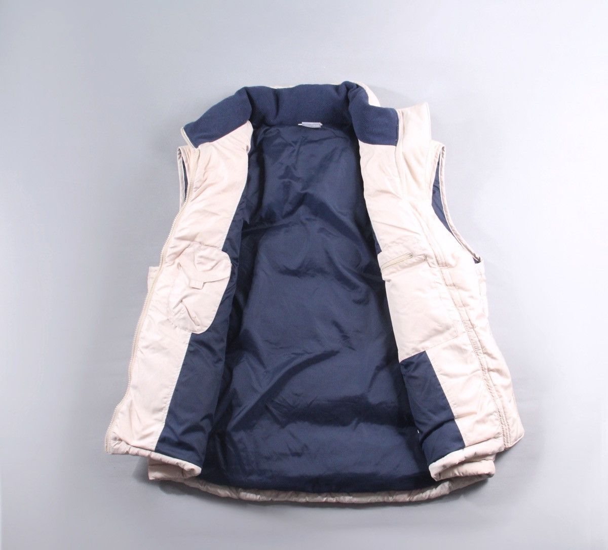 Nike Nike Vintage Goose Down White Gilet Jacket Waistcoat ACG L Size US L / EU 52-54 / 3 - 4 Thumbnail
