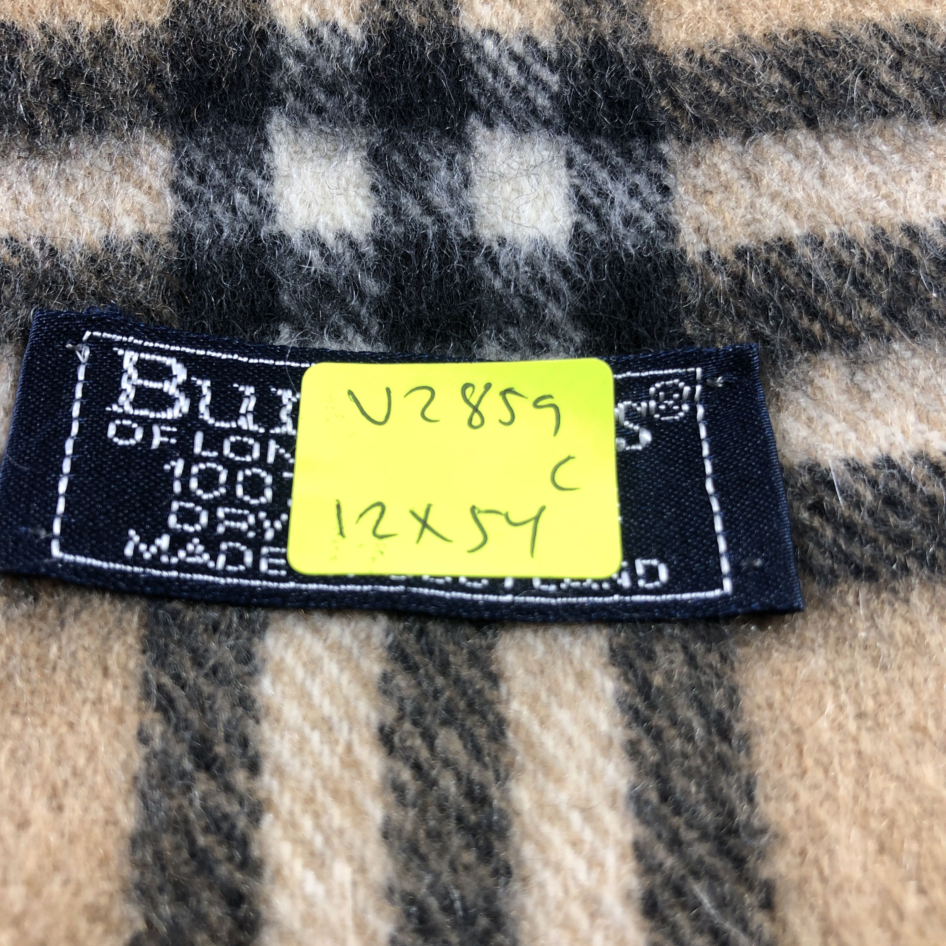 Burberry Burberry Tan Nova Check Cashmere Scarf Muffler V2859 Size ONE SIZE - 5 Thumbnail