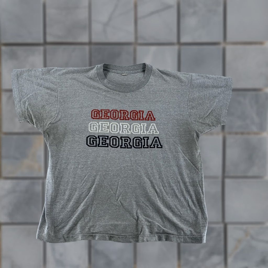 Nike VINTAGE Distressed 80s University of Georgia Nike T-Shirt BOXY CROP FIT M Gray Mens Short Sleeve Crew Neck Graphic Print Shirt Size US M / EU 48-50 / 2 - 1 Thumbnail