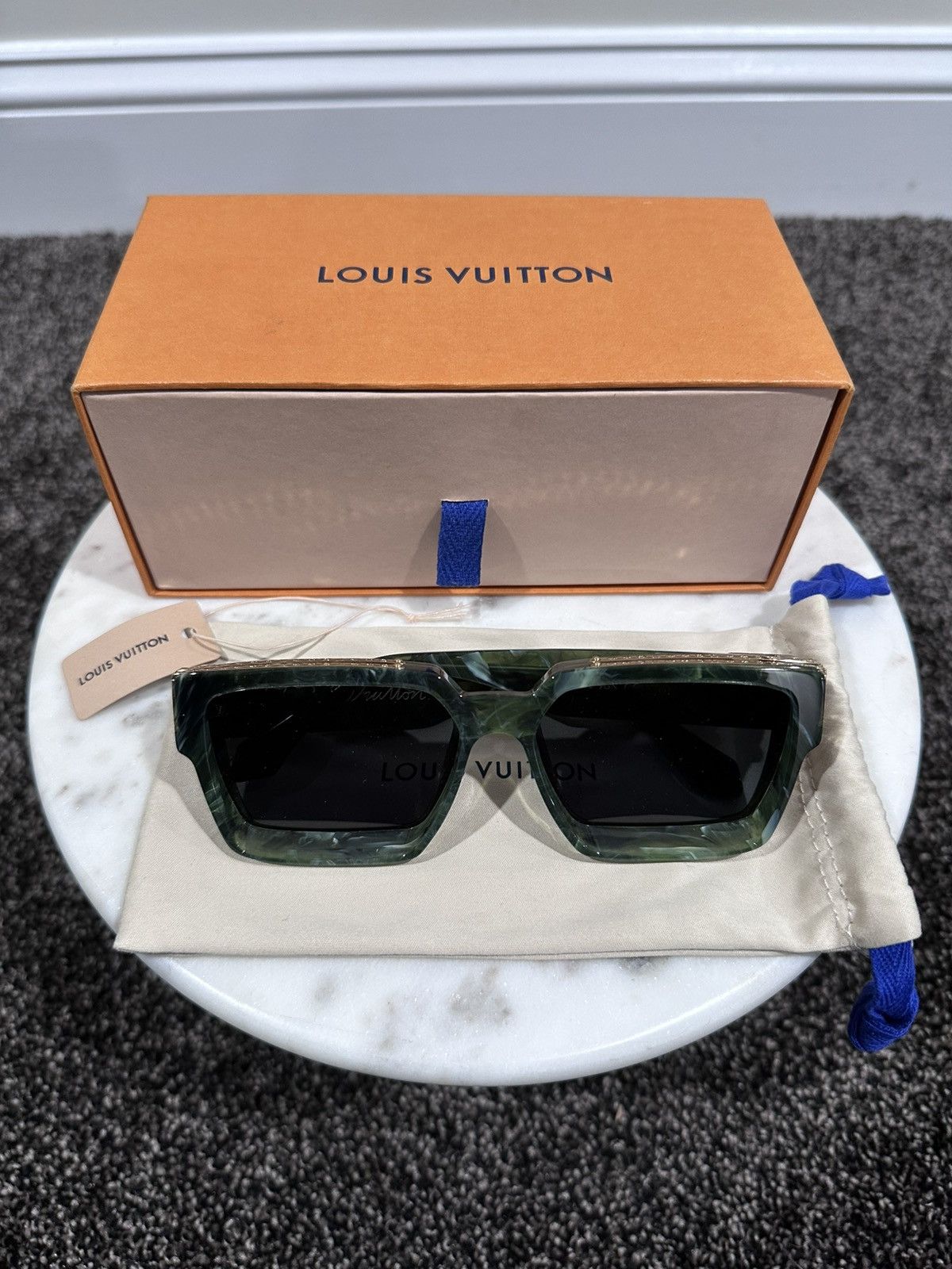 Louis Vuitton Louis Vuitton Virgil Green Marble 1.1 Millionaires Sunglass Size ONE SIZE - 9 Thumbnail